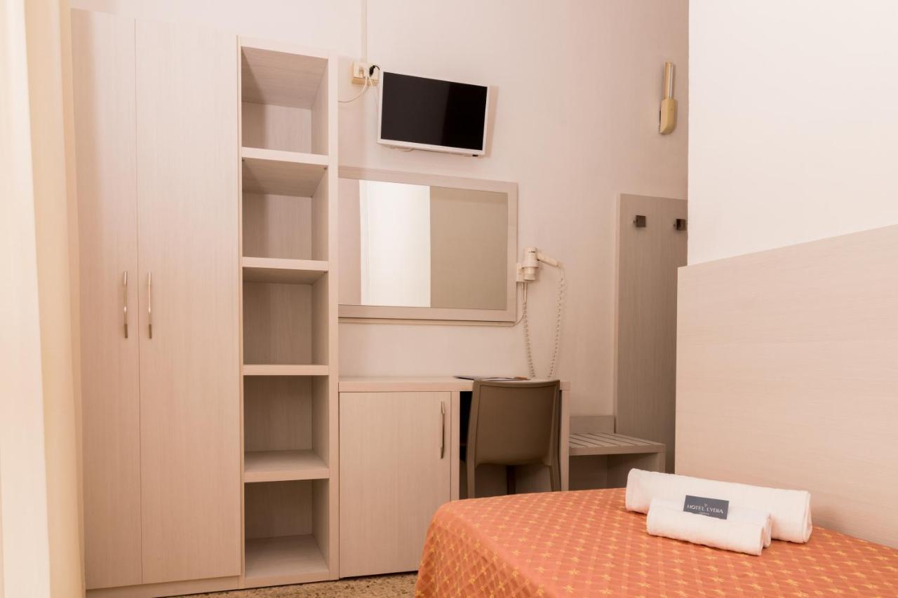 קרביה Hotel Lydia מראה חיצוני תמונה