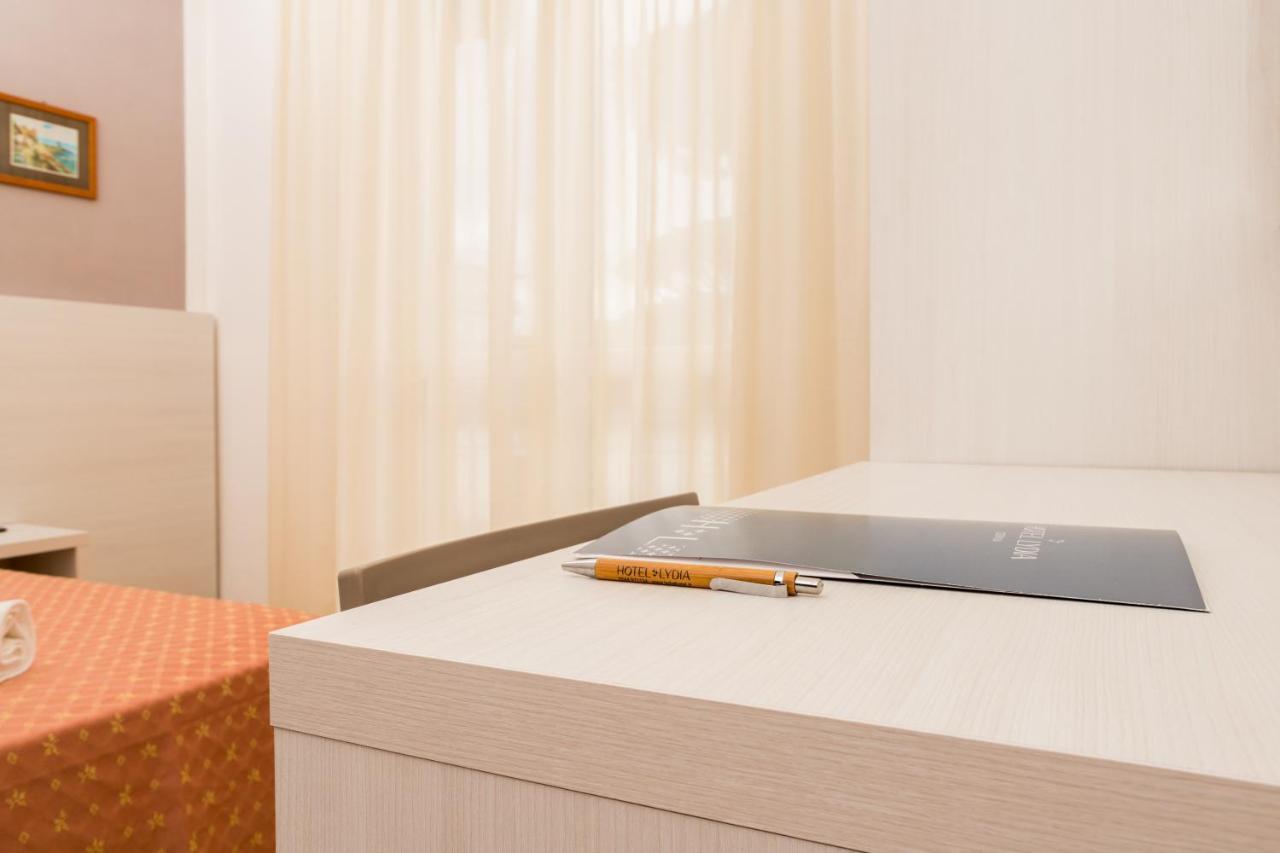קרביה Hotel Lydia מראה חיצוני תמונה