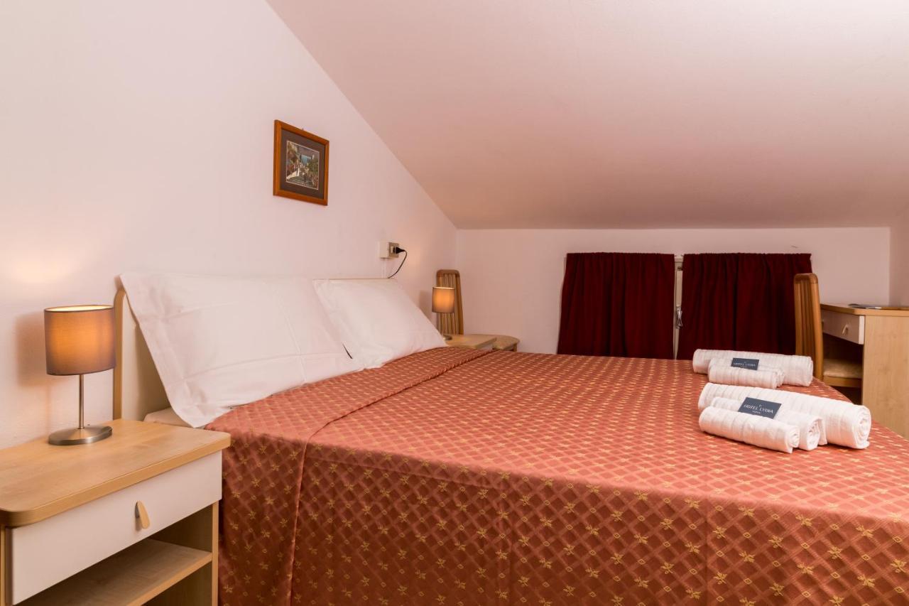 קרביה Hotel Lydia מראה חיצוני תמונה