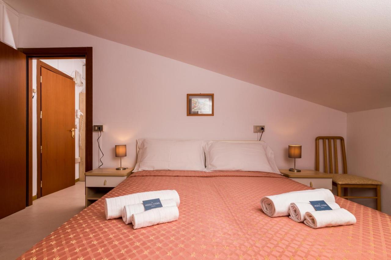 קרביה Hotel Lydia מראה חיצוני תמונה