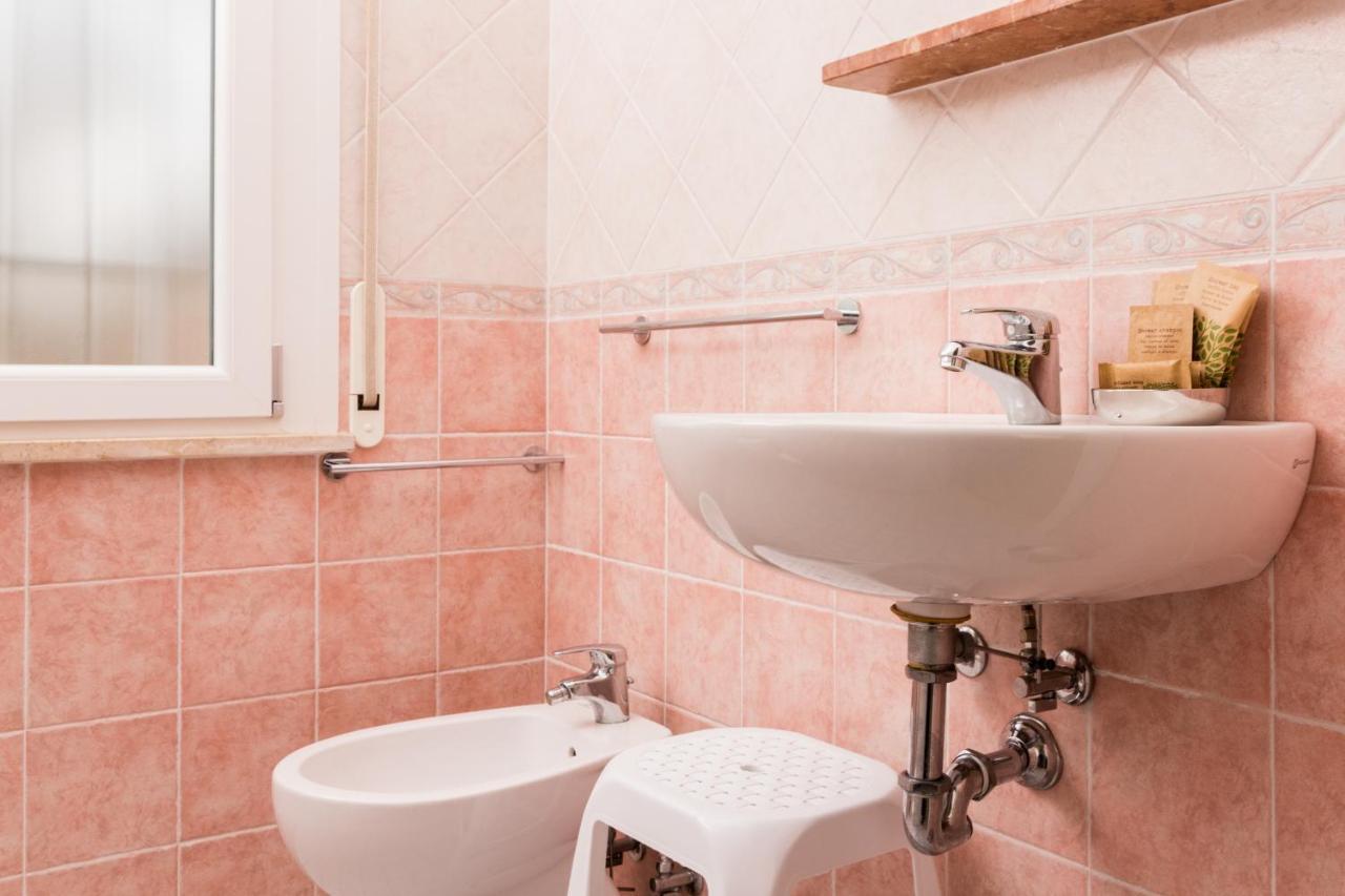 קרביה Hotel Lydia מראה חיצוני תמונה