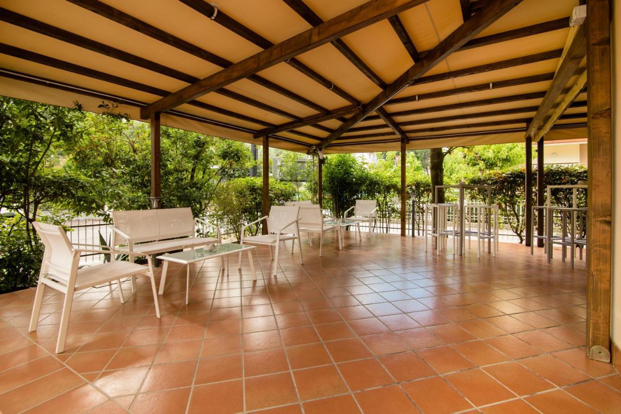קרביה Hotel Lydia מראה חיצוני תמונה